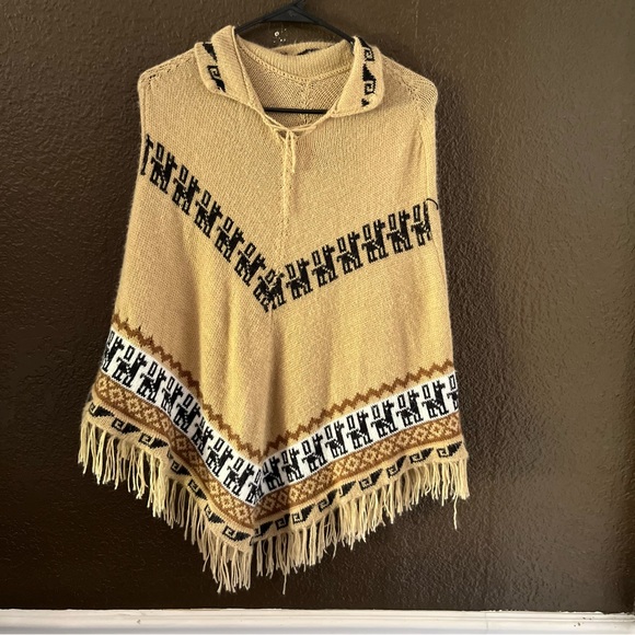 Tan Knit Poncho with Tribal Style Llama Design, One Size Fits Most - Picture 1 of 4